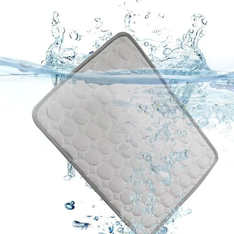 Tapis Rafraîchissant pour Chat et Chien — Coussin de Glace Anti-Chaleur